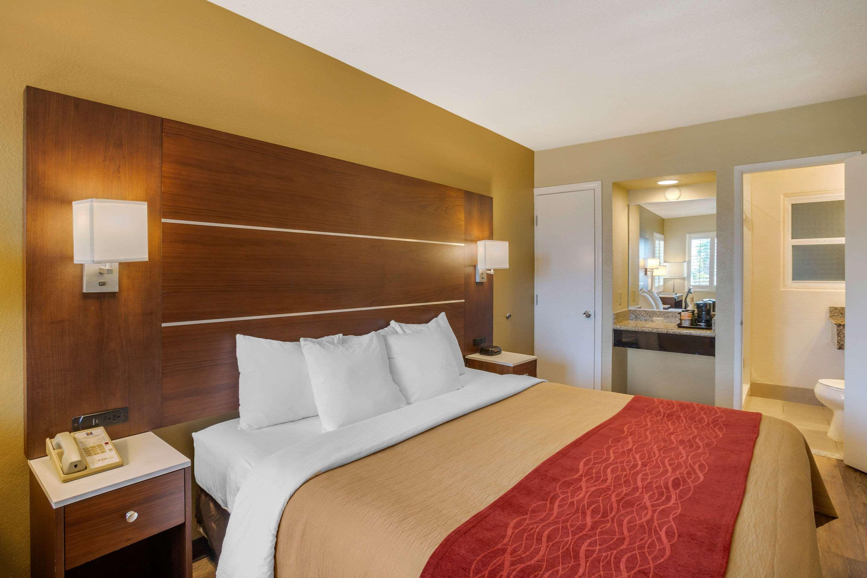 Comfort Inn San Diego Airport At The Harbor Екстериор снимка