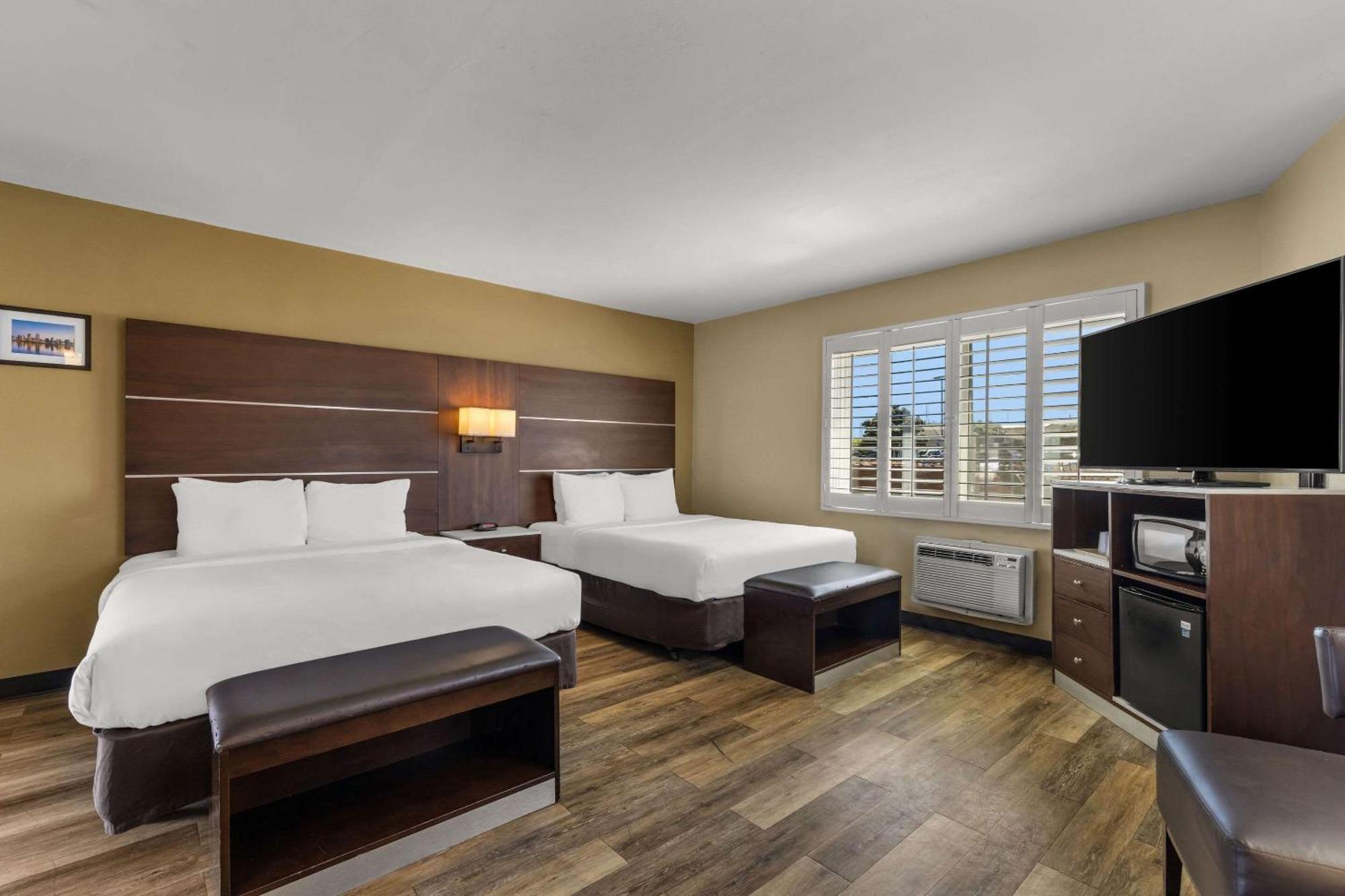 Comfort Inn San Diego Airport At The Harbor Екстериор снимка