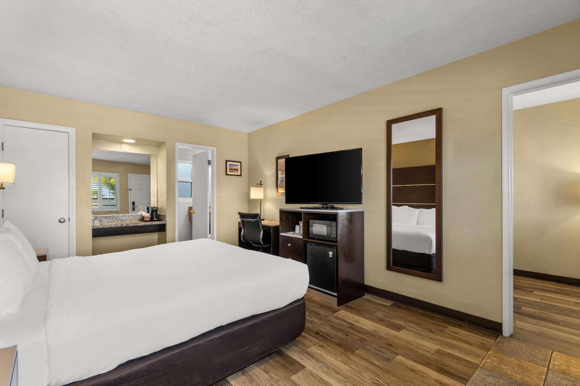 Comfort Inn San Diego Airport At The Harbor Екстериор снимка